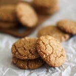 Gluten Free Gingerbread Cookies (#paleo and naturally sweetened) | www.theroastedroot.net