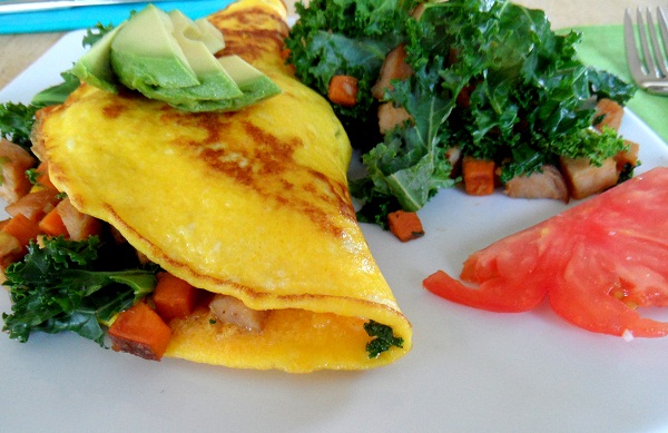 smoked turkey omelet with sweet potato & kale
