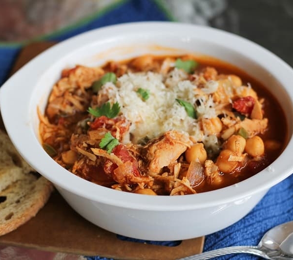 Barbecue Pulled Chicken Chili is an excellent way of using leftover shredded chicken! Healthy and comforting and delicious