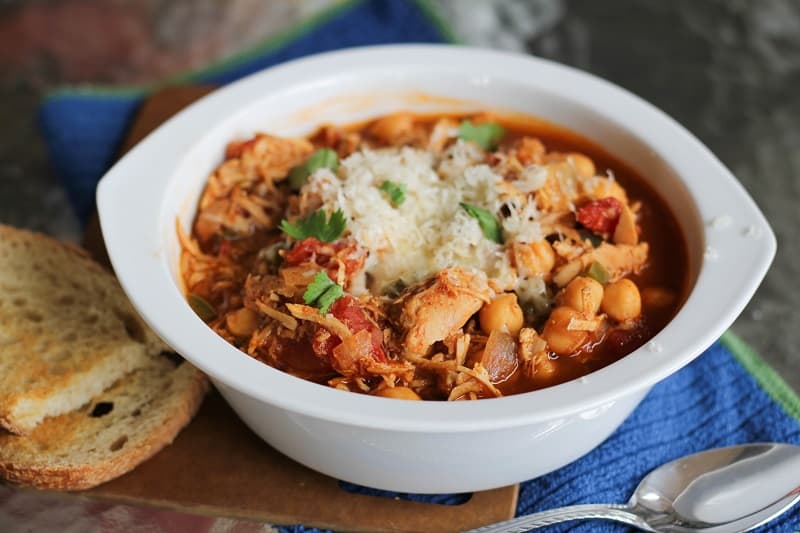 Barbecue Pulled Chicken Chili is an excellent way of using leftover shredded chicken! Healthy and comforting and delicious