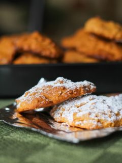Gluten-Free Sweet Potato Cookies with ginger, cinnamon, and nutmeg. A warmly-spiced, delicious cookie recipe with oats!
