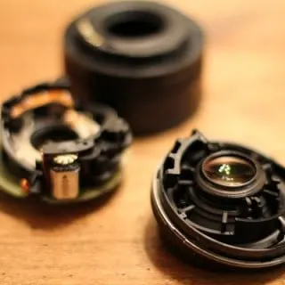 A tutorial on how to get a stuck lens off your camera.