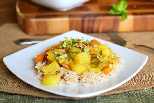 Root Vegetable Thai Curry - hearty comfort food in an aromatic coconut milk sauce