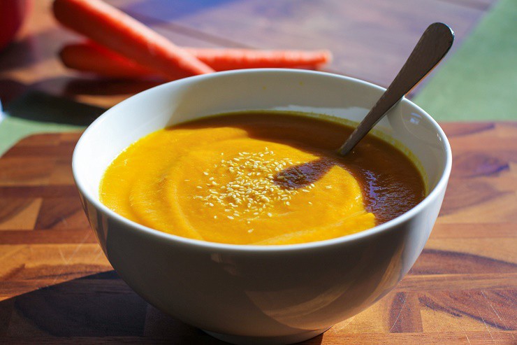 Thai Carrot Soup - vegan, paleo, gluten-free, easy to make! | TheRoastedRoot.net #healthy #recipe #paleo