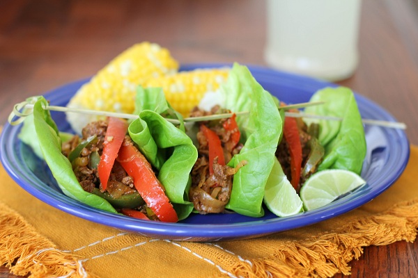 Turkey Fajita Lettuce Wraps | https://www.theroastedroot.net Turkey Fajita Lettuce Wraps