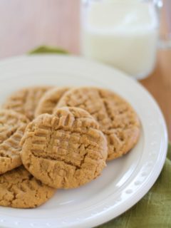 Gluten free peanut butter cookies | https://www.theroastedroot.net