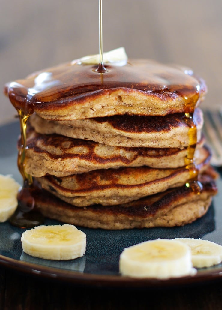 Banana Bread Almond Flour Pancakes | https://www.theroastedroot.net #glutenfree #breakfast #healthy