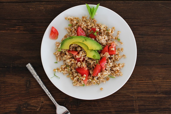 Heirloom Tomato & Avocado Farro Salad with Mint-Lime Dressing - The ...