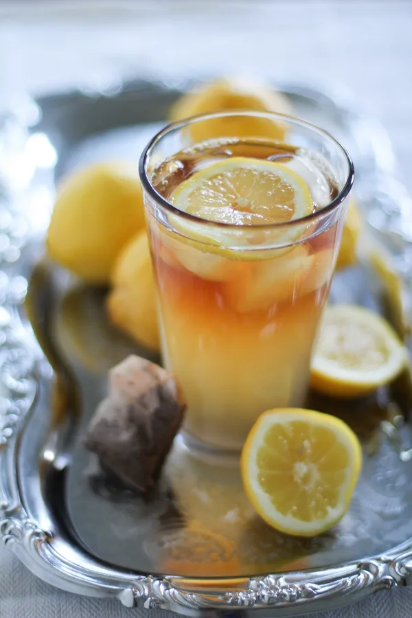 Lacto-fermented Lemonade from Delicious Probiotic Drinks, cookbook by Julia Mueller