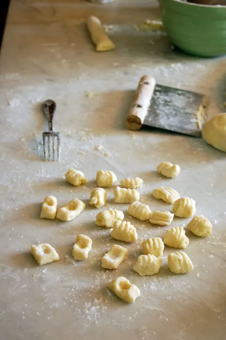 Homemade Gnocchi Made with Leftover Mashed Potatoes from The Art of Doing Stuff + 50 Thanksgiving Leftover Recipes
