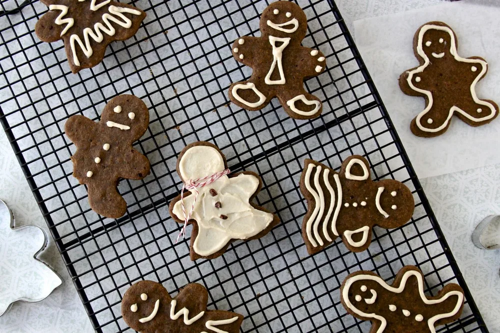 Cranberry Ginger Cookies with Maple Icing from Bare Root + 50 Gluten-Free Christmas Cookie Recipes | www.theroastedroot.net #glutenfree Cranberry Ginger Cookies with Maple Icing from Bare Root + 50 Gluten-Free Christmas Cookie Recipes | www.theroastedroot.net #glutenfree