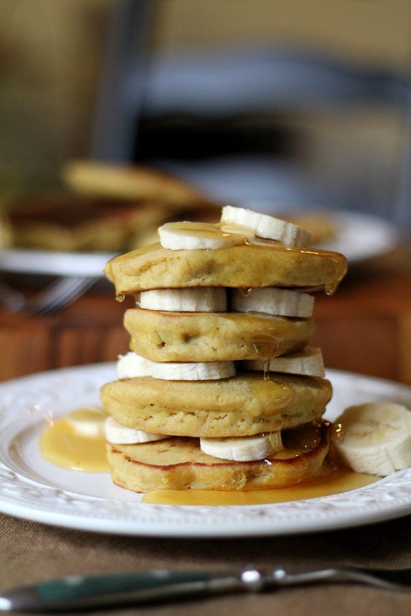 Brown Rice Flour Banana Pancakes | www.theroastedroot.net