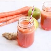 Carrot Apple Ginger Juice (guest post by The Corner Kitchen) | www.theroastedroot.net