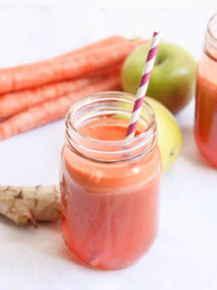 Carrot Apple Ginger Juice (guest post by The Corner Kitchen) | www.theroastedroot.net