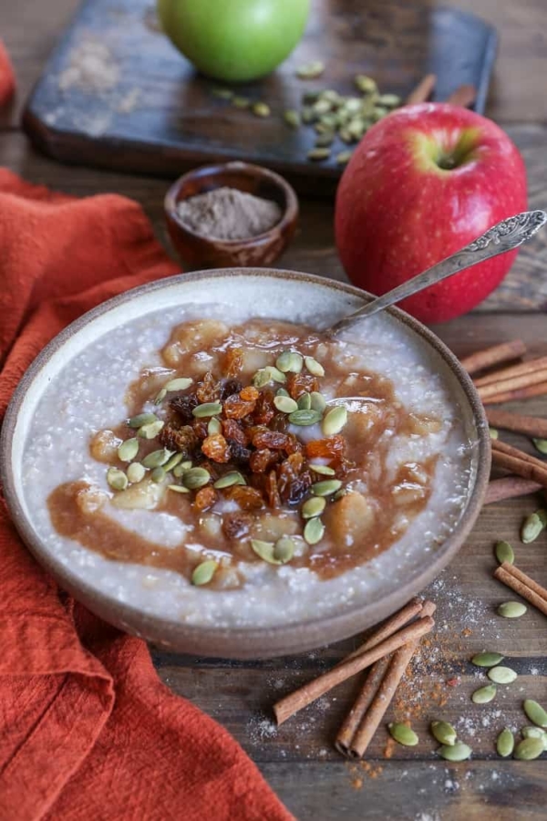 Crock Pot Apple Cinnamon Steel Cut Oatmeal - gluten-free, dairy-free, refined sugar-free and healthy!