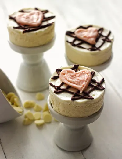 Skinny White Chocolate Cheesecakes from Food Faith Fitness