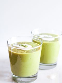 Mango Matcha Smoothie - full of antioxidants!