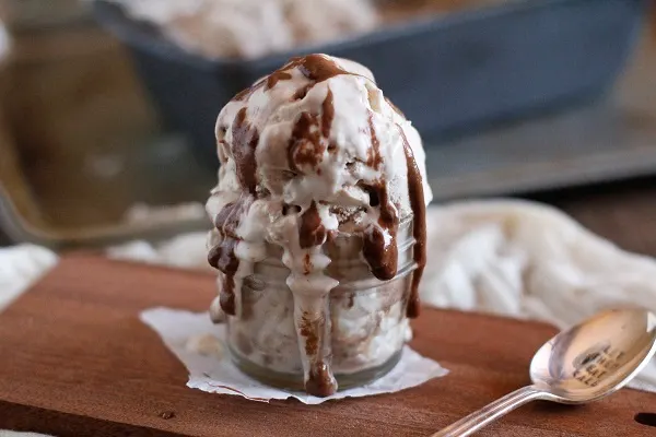 Peanut Butter Chocolate Swirl Ice Cream | dairy-free, sugar-free, vegan