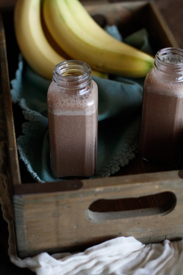 Easy Homemade Chocolate Hemp Seed Milk (vegan and paleo) - Eating