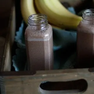 Chocolate Hemp Seed Smoothie | Full of protein, antioxidants, and minerals