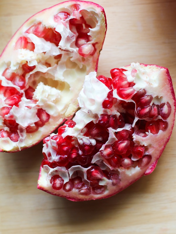 How To De-Seed a Pomegranate (without water!)