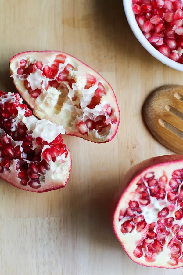 How to De-Seed a Pomegranate Without Water
