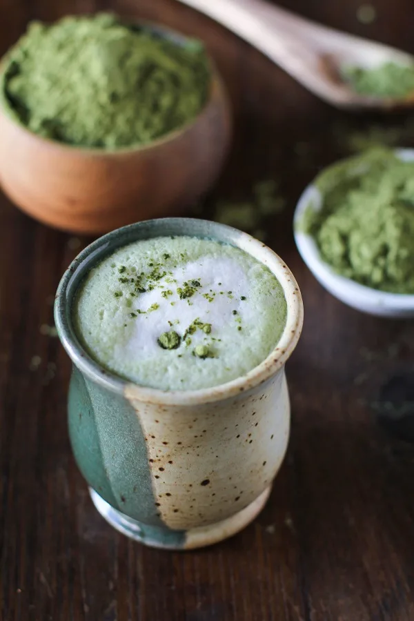Green Tea Matcha Latte | dairy-free, naturally sweetened, and full of antioxidants! #vegan