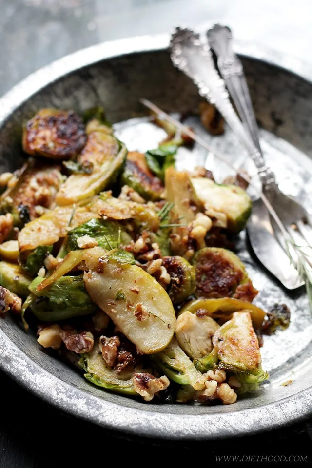 Roasted Brussels Sprouts Salad with Apples and Candied Walnuts #glutenfree #Thanksgiving