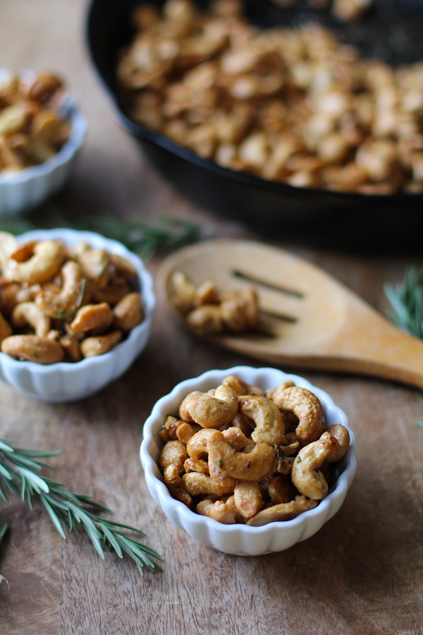 Maple and Rosemary Candied Cashews @MrPeanut #GoNuts