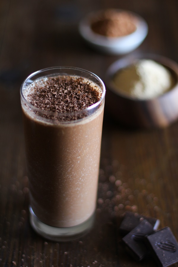 Aphrodisiac Smoothie with Raw Cacao and Maca