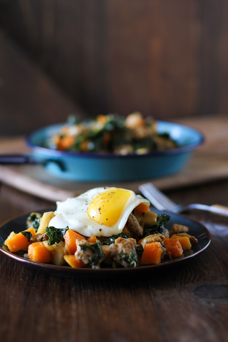 Butternut Squash Hash with Apples, Sausage, and Kale #paleo #breakfast