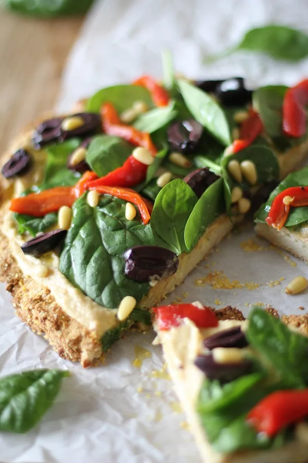 Greek Hummus Pizza #glutenfree @sabradippingco
