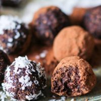 Rum Cardamom Fig Chocolate Truffles - vegan, paleo, and delicious! The perfect holiday gift.