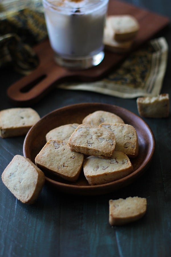 Maple Pecan Shortbread Cookies {Gluten-Free, Paleo} | The Roasted Root