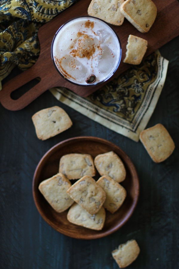 Maple Pecan Gluten Free Shortbread Cookies | grain- free, dairy-free. sugar-free #paleo @roastedroot