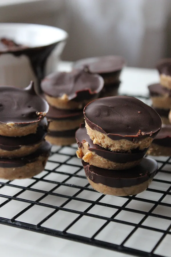 Simple Paleo Resse Cups from Simple Green Moms - refined sugar-free and dairy free