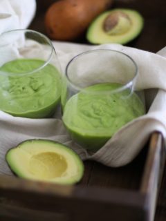 Pear Avocado Kale Smoothie #detox #greensmoothie #recipe