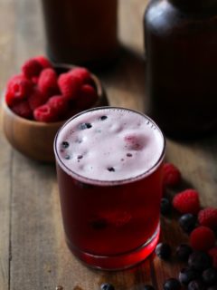 Copycat Gingerberry Kombucha - brew your own tasty probiotic-rich kombucha at home! @roastedroot