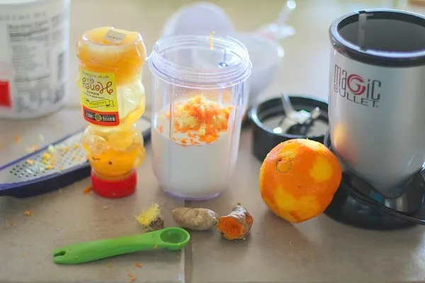 Orange Ginger Turmeric Lassi - full of antioxidants! #detoxsmoothie @roastedroot