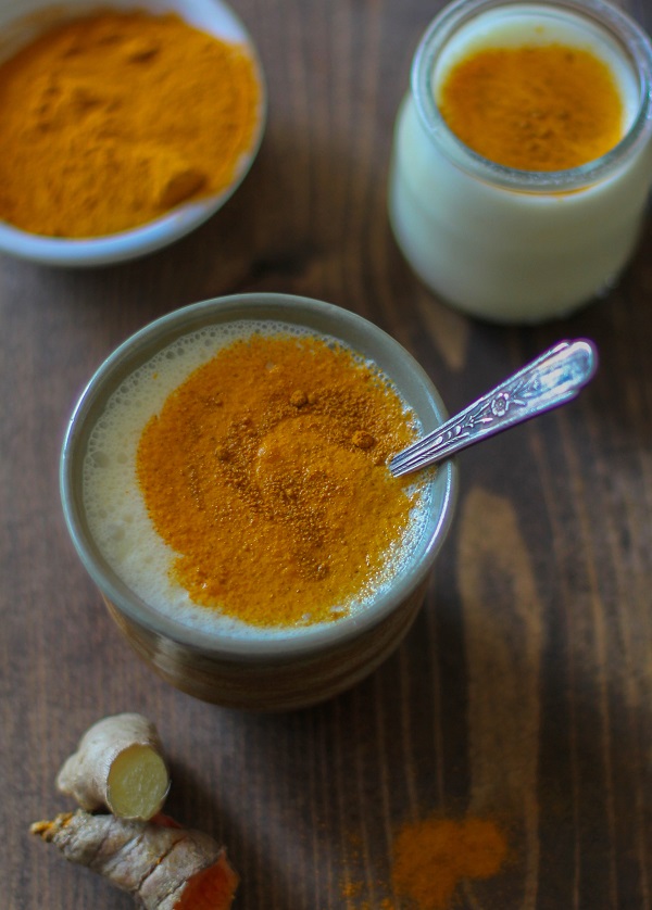 Orange Ginger Turmeric Lassi - full of antioxidants! #detoxsmoothie @roastedroot