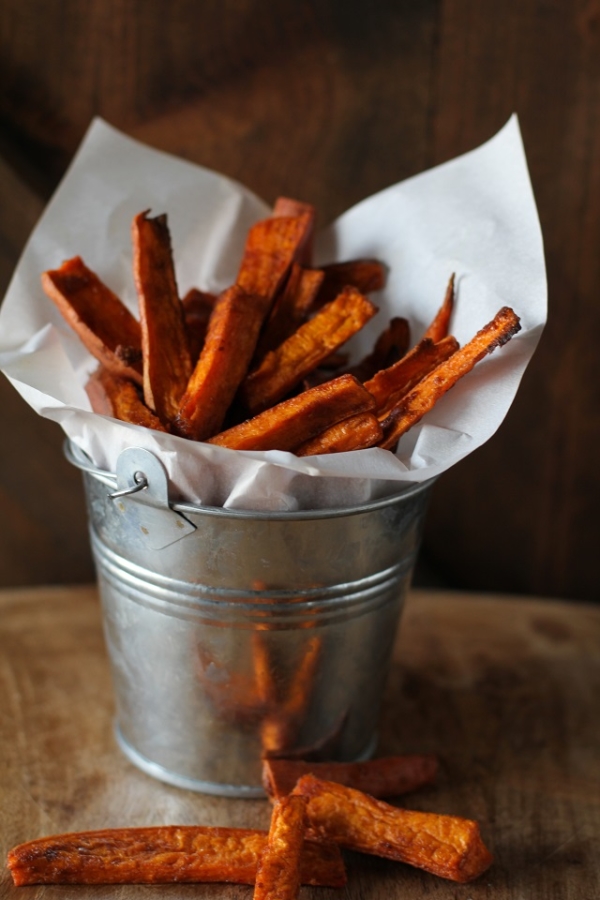 Cinnamon and Coconut Sugar Sweet Potato Fries | theroastedroot.net