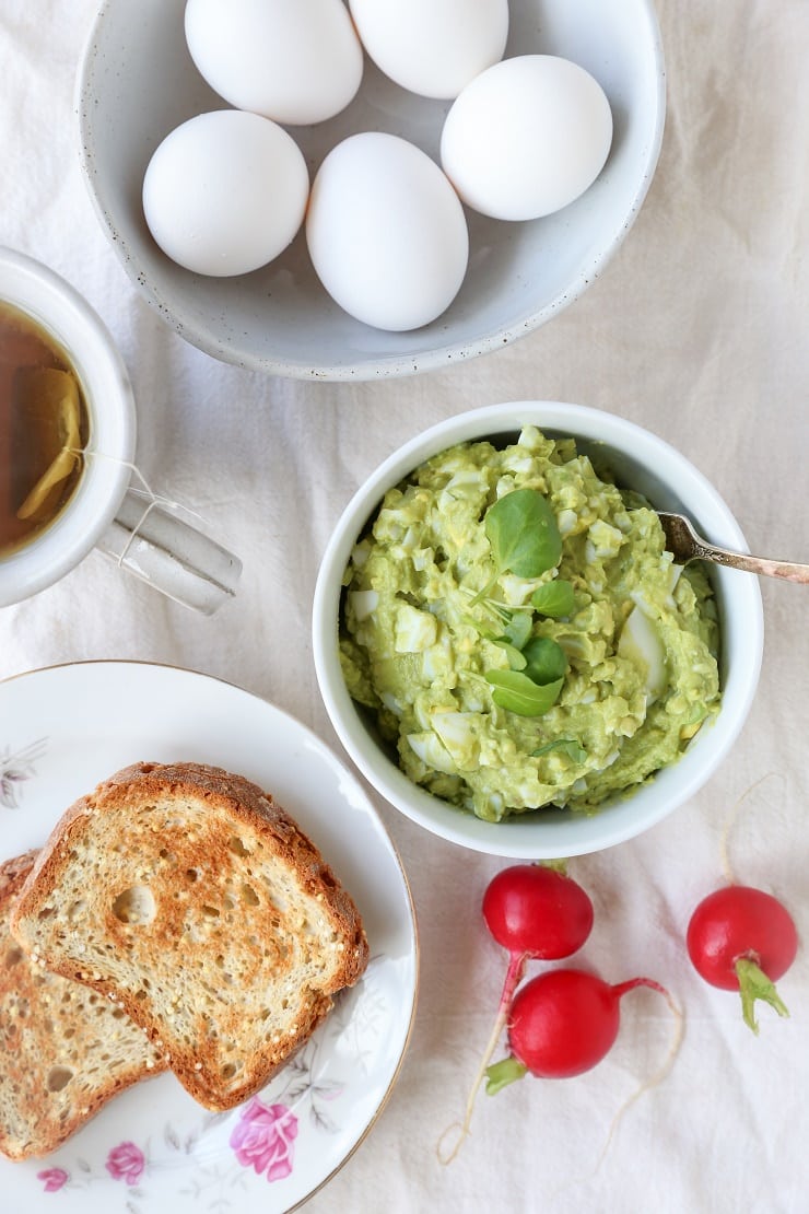 Avocado Egg Salad (Mayo-Free!) - an easy 4-ingredient lunch recipe | theroastedroot.net #glutenfree #dairyfree #healthy