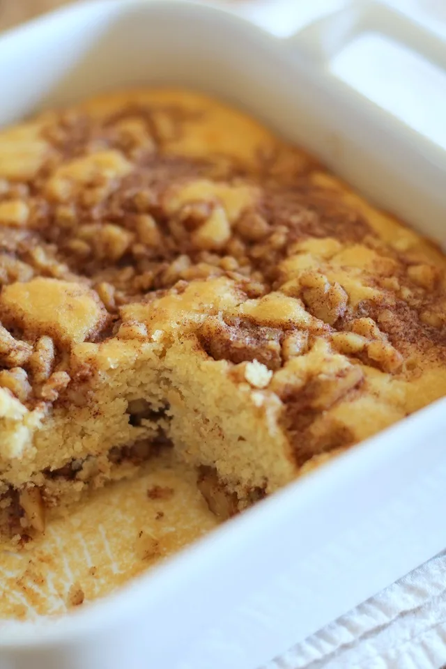 Paleo Coffee Cake - grain-free and refined sugar-free made with coconut flour, arrowroot flour, and pure maple syrup | theroastedroot.net #glutenfree #healthy #breakfast #brunch #recipe