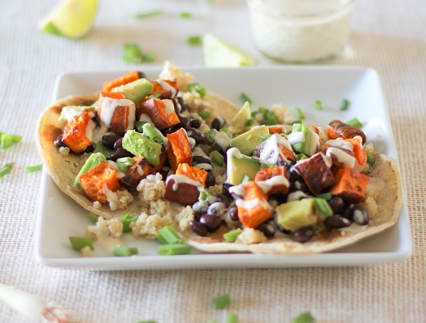 Sweet Potato, Black Bean, and Quinoa Tacos with Avocado and Lemon Tahini Sauce #vegetarian #vegan #meatlessmonday