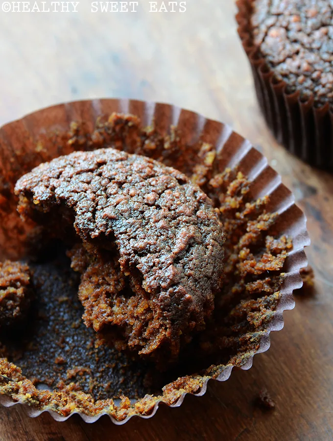 Grain-Free Red Velvet Muffins made with beets! from Healthy Sweet Eats #paleo #glutenfree #sugarfree | made with almond flour, tapioca flour, and coconut flour