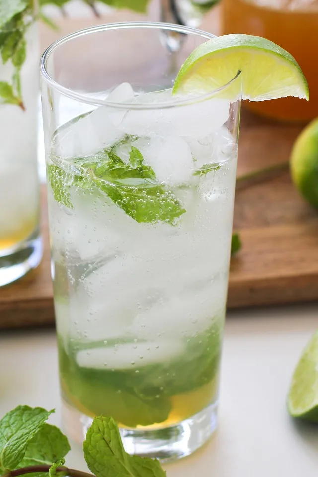 Honey Mint Mojitos - naturally sweetened and easy to make! | theroastedroot.net#sugarfree #cocktail #recipe