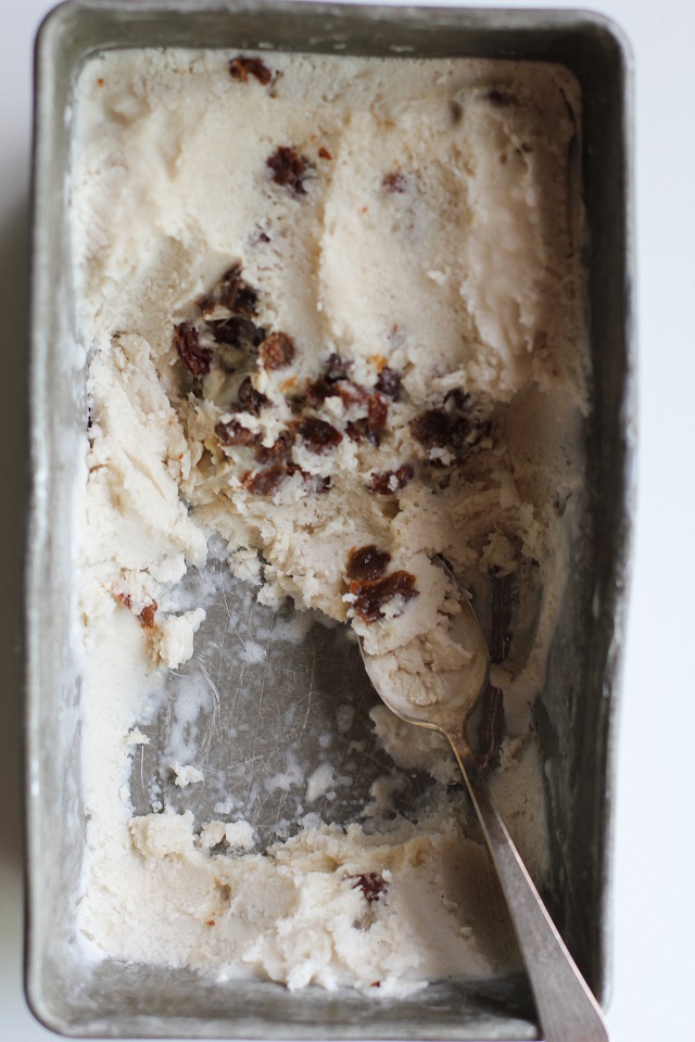 Rum raisin ice cream (easy!)