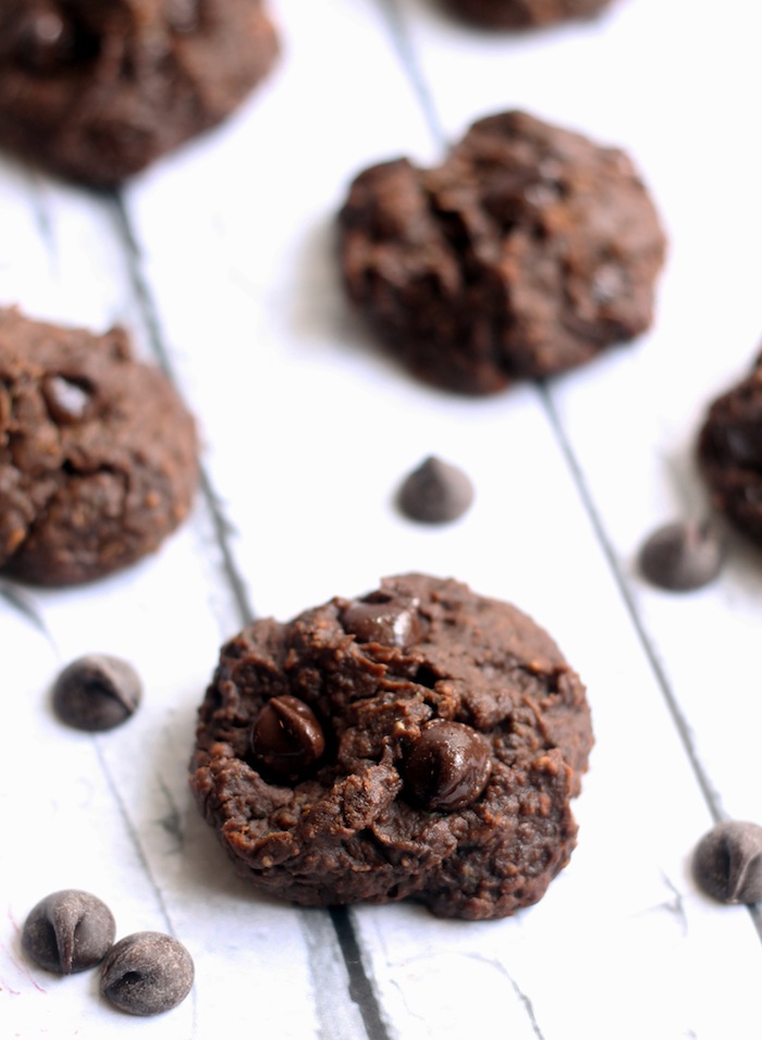 Black Bean Zucchini Cookies + 5 Healthy Black Bean Recipes #flourless #glutenfree #chocolate #dessert