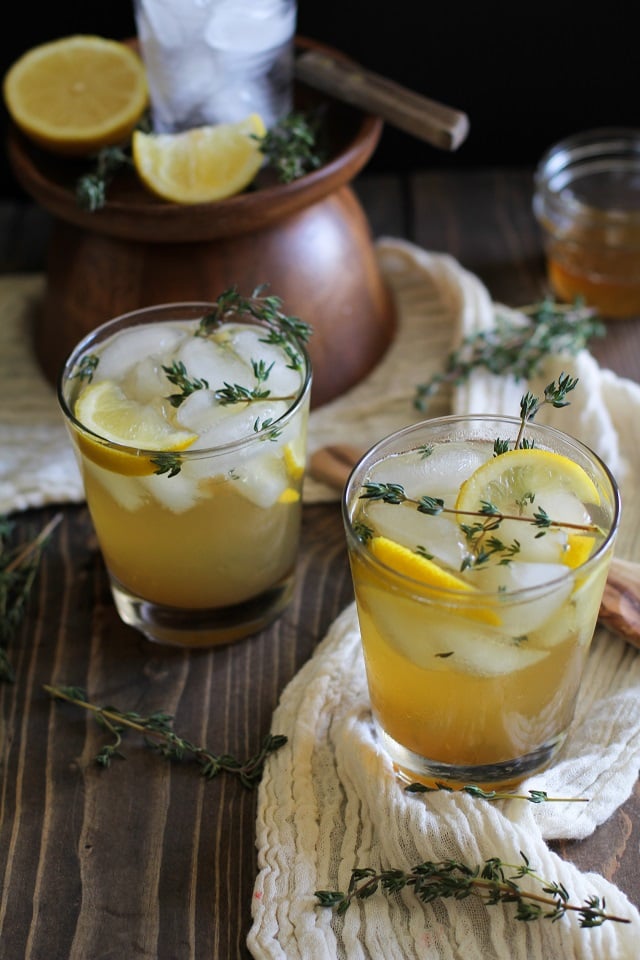 Lemon Thyme Bourbon Cocktails - naturally sweetened | TheRoastedRoot.net #drink #cocktail #whiskey #sugarfree #skinny