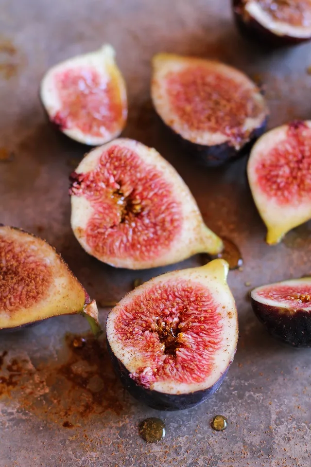 Maple Roasted Figs with Cinnamon | TheRoastedRoot.net #vegan #healthy #dessert
